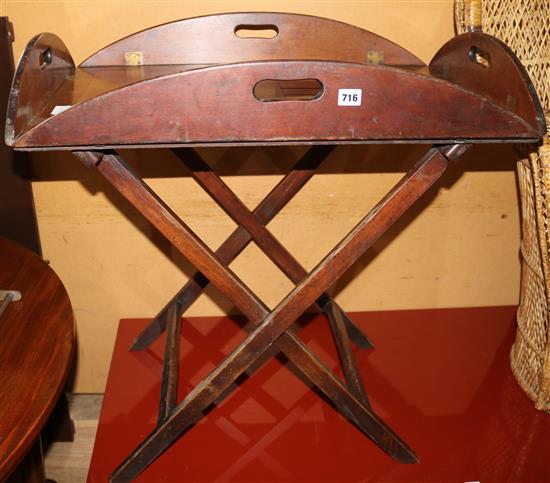 Early 19th Century mahogany butlers tray & stand